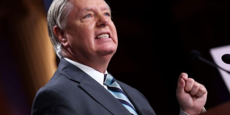 Lindsey Graham Calls for ‘Circle of Death’ Around Iran Nuclear Site as Trump Warns Tehran