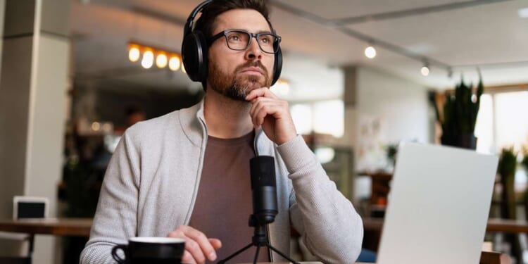 Image for article: Should You Start A Podcast? Take The Quiz