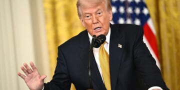 Trump Threatens Expanded U.S. Action Against Mexican Cartels Amid Rising Tensions With Sheinbaum