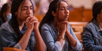 Faithful join in rosary for peace in Washington as pope leads the Marian devotion for world