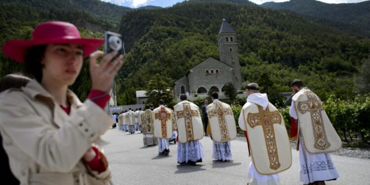 The SSPX’s new bishops and Europe’s religious crisis