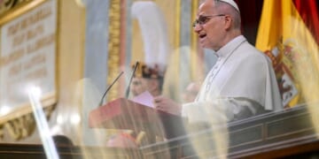 The moment Spain realized Leo XIV is still Catholic