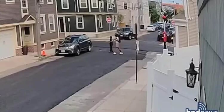 Boston Children Robbed At Gunpoint While Running Lemonade Stand