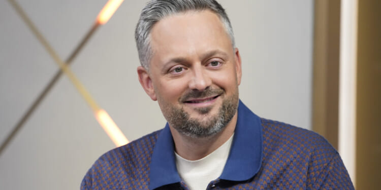 Nate Bargatze Does Not Owe Anyone an Apology