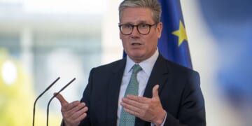 Image for article: Starmer To Irish: Let Us Not Bicker And Argue About Who Beheaded Whom