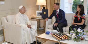 When the American pope comes for July 4 dinner, here’s what happens