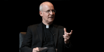 Father James Martin calls for ‘gay priests’
