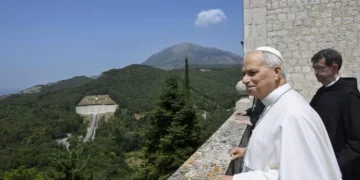 What Catholics can learn about leisure from a pope on vacation