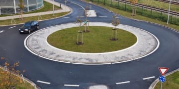 Image for article: American Enters Day 3 Of Searching For Exit From Roundabout