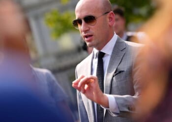 'COMMUNIST LUNATICS Will Steal EVERYTHING You Know and Love in This Nation' [WATCH]