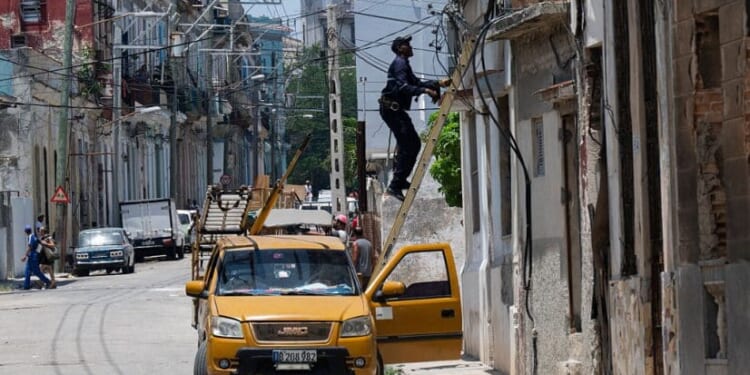 Cuba Suffers Nationwide Blackout as Fuel Shortages Cripple Power Grid