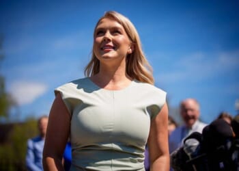 Karoline Leavitt Returns as Trump Weighs Expanded Iran Operations