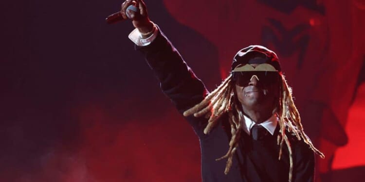 Lil Wayne Backs Trump’s White House Ballroom
