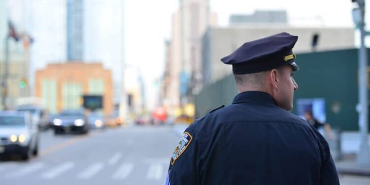 US Homicides Fall 18% Across 30 Cities