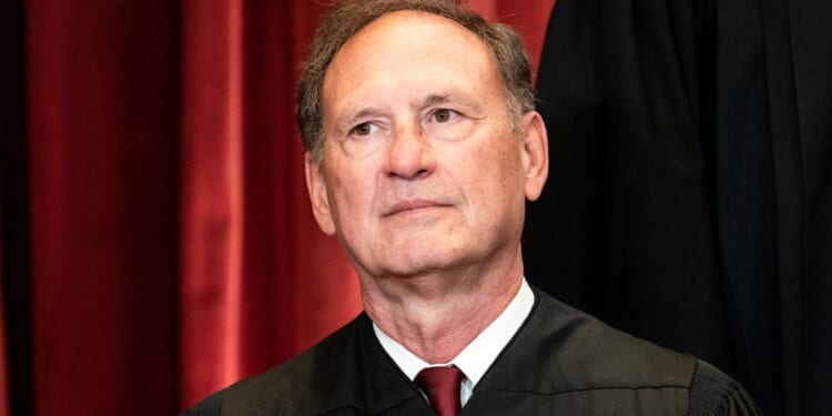 Justice Samuel Alito: I’m Not Retiring