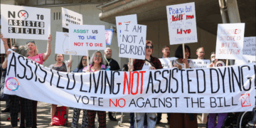Illinois bishop joins suit challenging assisted suicide law