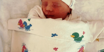 Baby Has First-Ever Surgery in the Womb to Stop Intestines Growing Outside His Body