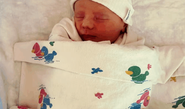 Baby Has First-Ever Surgery in the Womb to Stop Intestines Growing Outside His Body