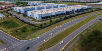 Data Centers Become a Midterm Liability as Trump Keeps Pushing Them