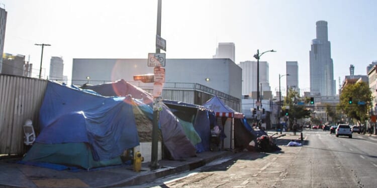 LA Repeals 12 Homeless Anti-Camping Zones in Soto-Martínez District