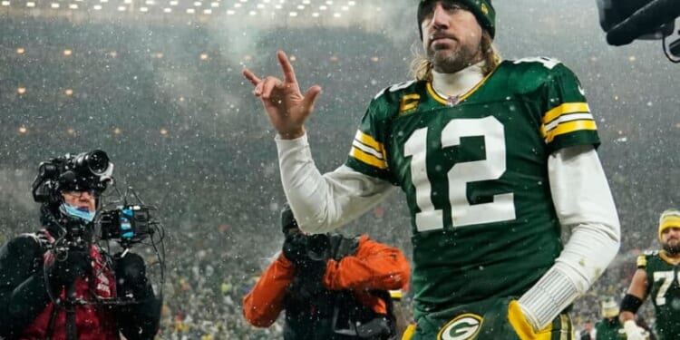 Steelers Defend Aaron Rodgers’ Right to Speak Out After His Fauci Takedown Sparks Firestorm