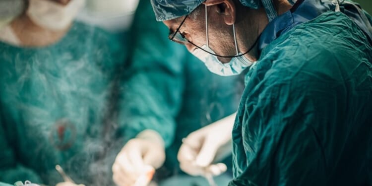 Surrogate Sued for Refusing to Abort Baby With Heart Defect; Newborn Has First Heart Surgery