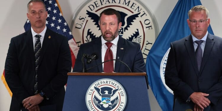 DHS Moves to End 60-Day Grace Period for H-1B Workers