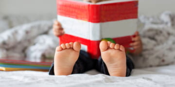 Daycare Teacher Babysits Low-tech, “No Screens” Kids; Learns a Scary Lesson