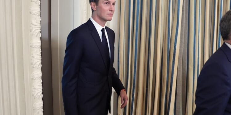 Trump Allies Signal Midterm Concerns as Kushner Meets Jeffries Amid Iran War Fallout